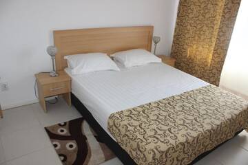 Фото номера Двухместный номер с 1 кроватью и балконом Отель Hotel Ciucas г. Вэлени-де-Мунте 4