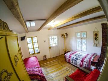 Фото номера Дом с 4 спальнями Дома для отпуска Casa Zmeura г. Вэлени-де-Мунте 21